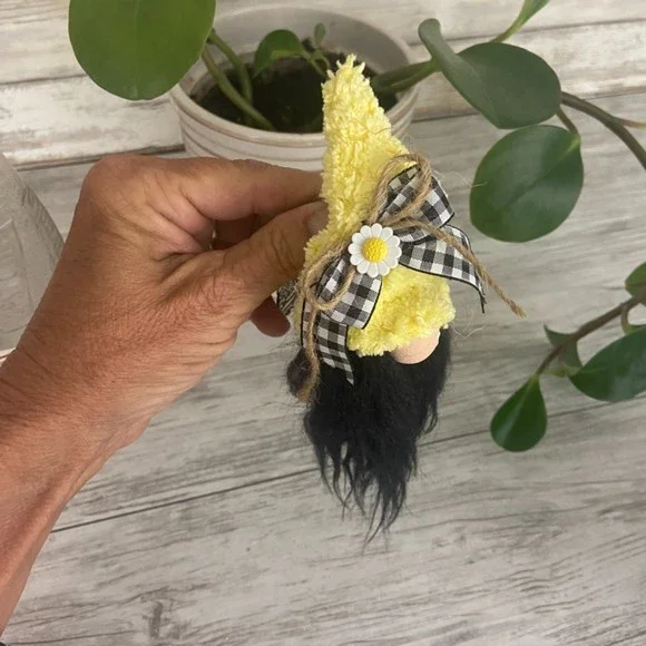 ❌SOLD❌ Vintage Yellow Chenille Silver Plated Spoon Gnome Ornament Faux Fur Black - Picture 8 of 11